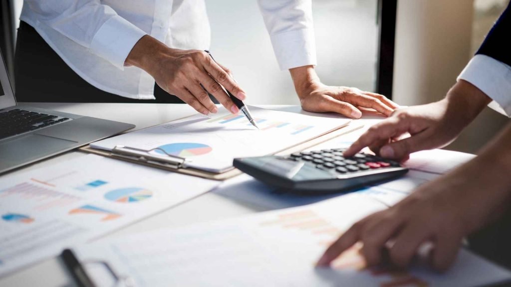 se establecieron las normas especiales para las retenciones en la fuente del Impuesto a la Renta e Impuesto al Valor Agregado, aplicables a agregadores de pag