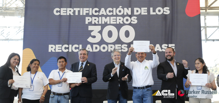 300 recicladores de Pichincha y Guayas alcanzaron una certificación por competencias laborales