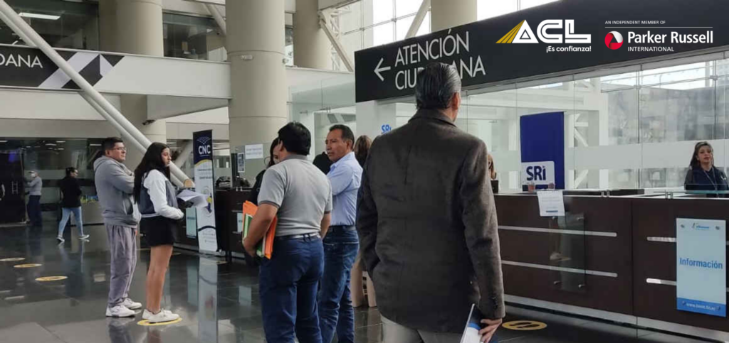 SRI debe USD 90 millones a adultos mayores por devolución del IVA